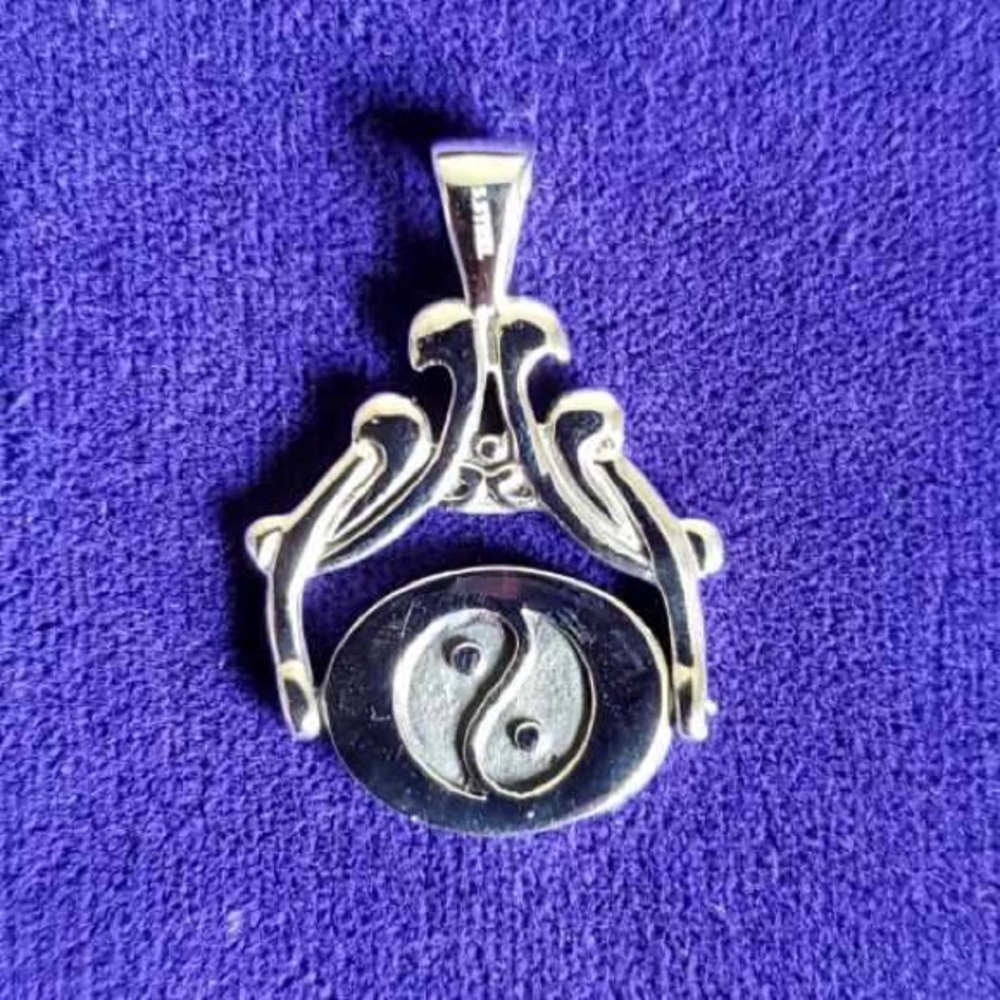925 Sterling Silver Swivel Side Om Ying Yang Necklace Pendant